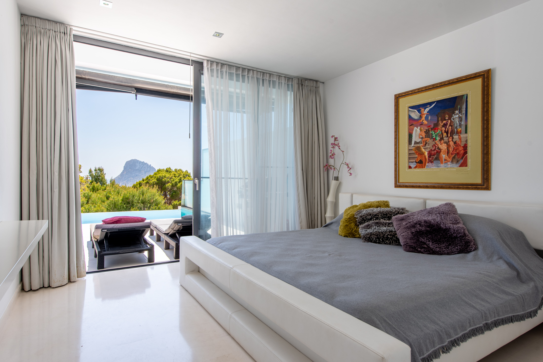 Resa Estates Ibiza cala Carbo for sale es vedra views modern pool infinity bedroom 5.jpg